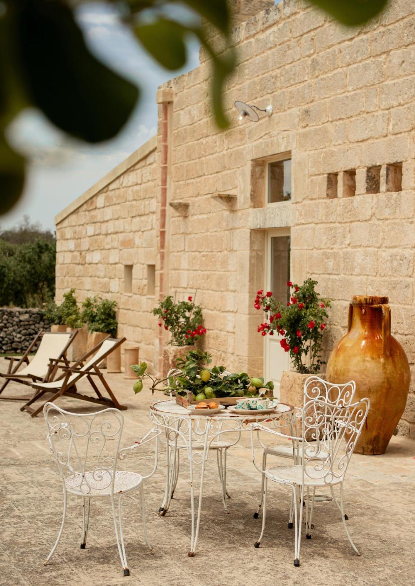 Masseria Del Gigante Carpignano Salentino Exterior foto